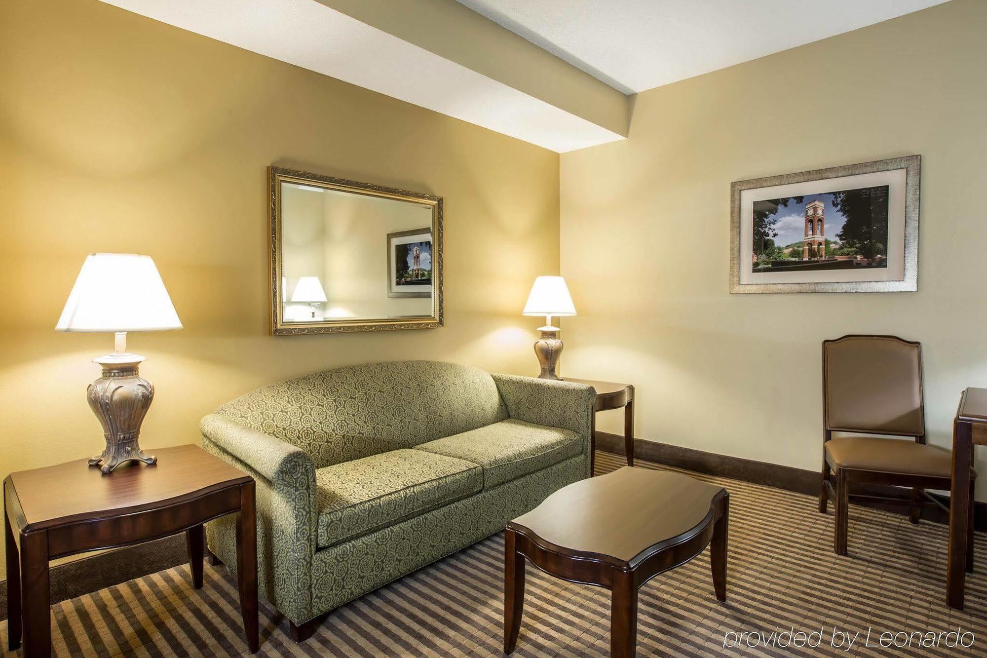 Comfort Suites Johnson City Near University Dış mekan fotoğraf